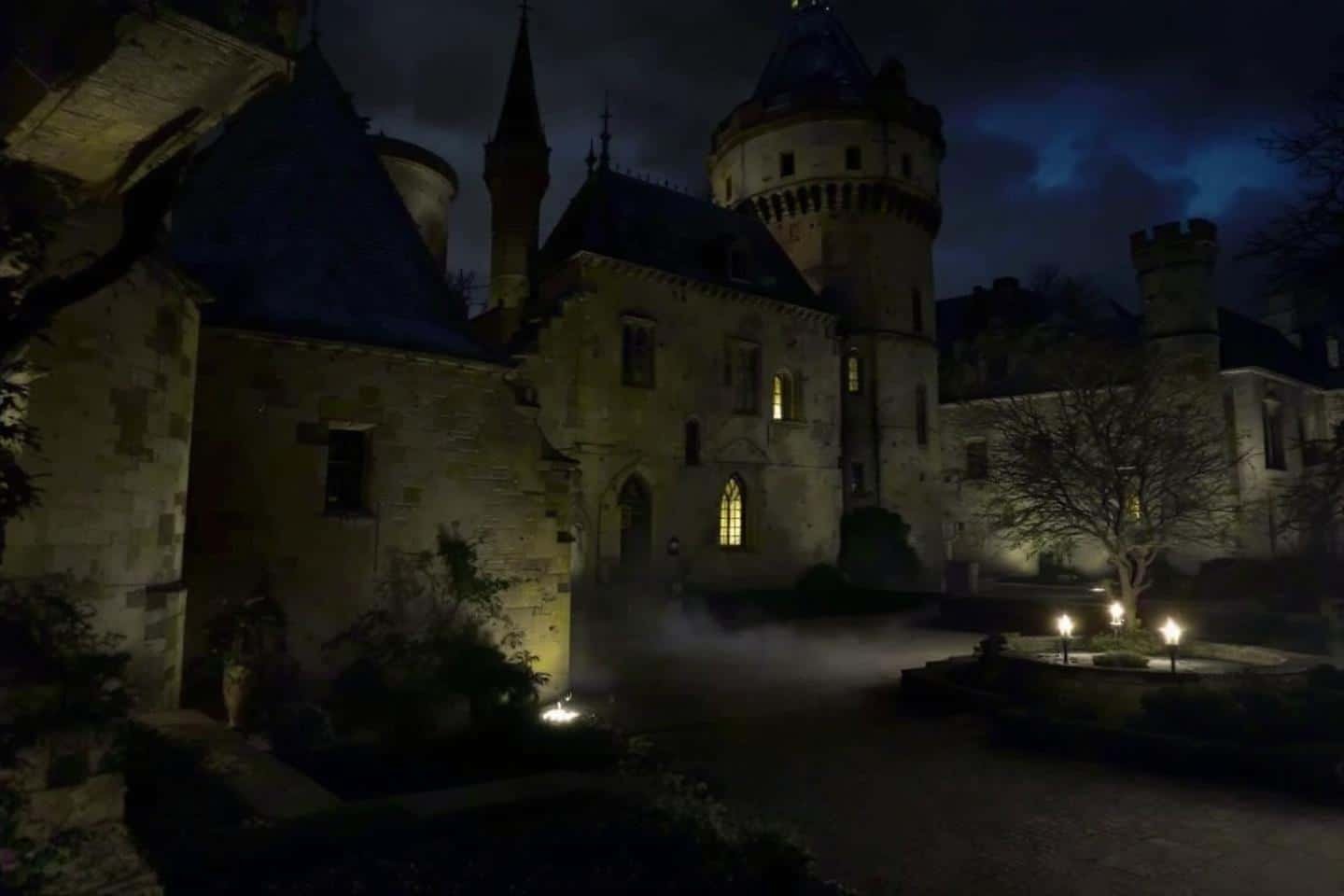 Légendes fantômes châteaux France : récits et histoires hantées