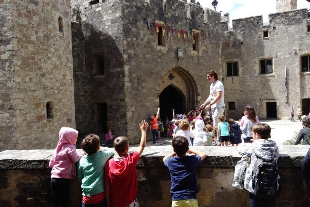 Château fort enfants visite ludique : guide et conseils